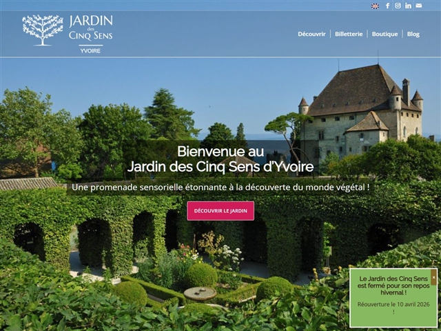 Labyrinthe et jardin des Cinq Sens